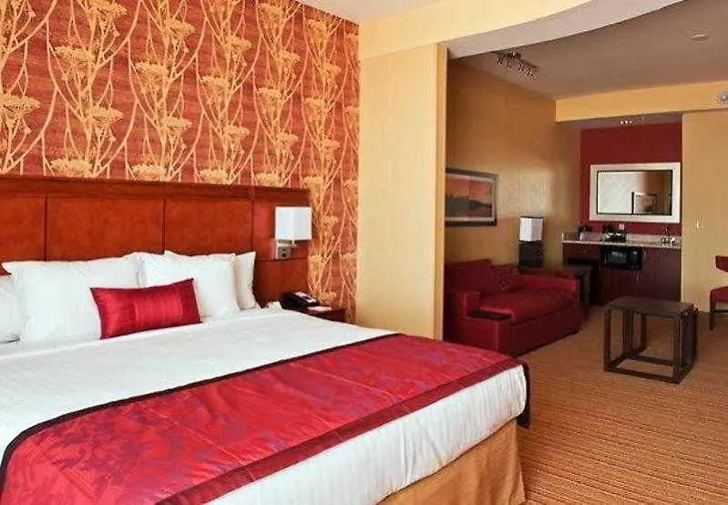 Courtyard By Marriott Ottawa East Hotel